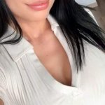 Escort model Miss Ary