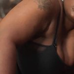 Die Porno-Videos in der Kategorie Ebenholz-BBW Riesige Titten
