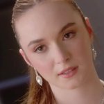 TUSHY Hazel la traviesa y hambrienta de anal no puede resistirse a un chico malo