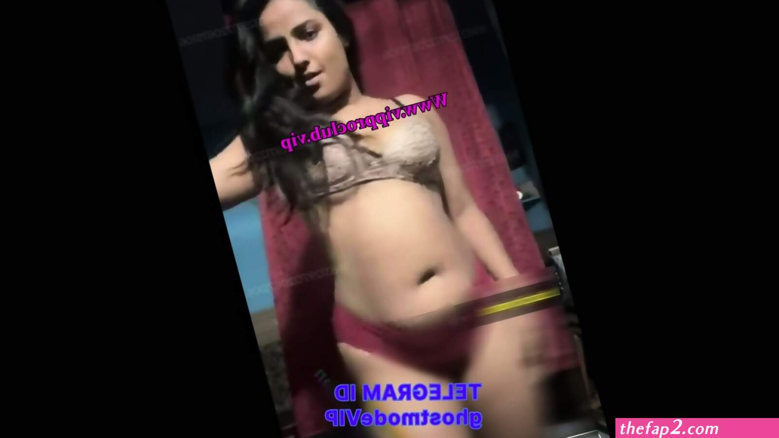Shayna khatri nude boobs